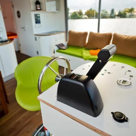 Houseboat Auf Der Dahme Wildau - Dbs05100e-n Botel